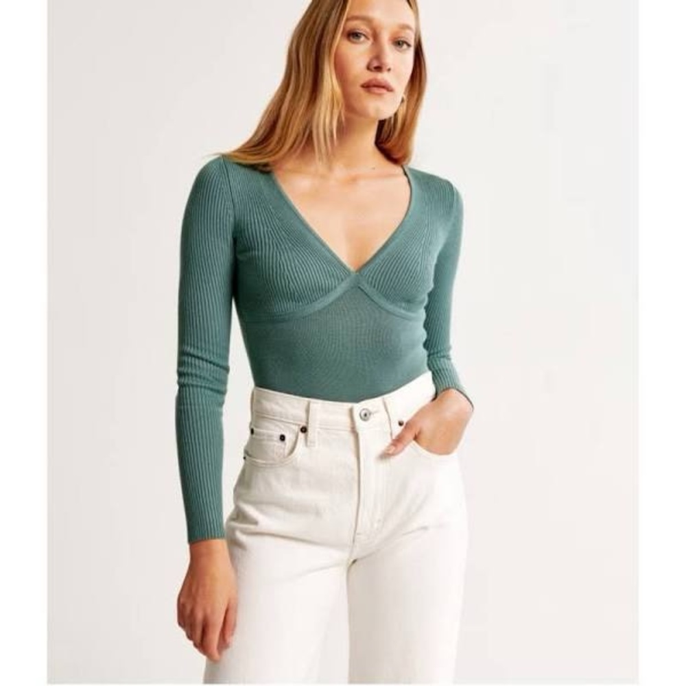 Abercrombie & Fitch Long Sleeve V-Neck Sweater Bodysuit
